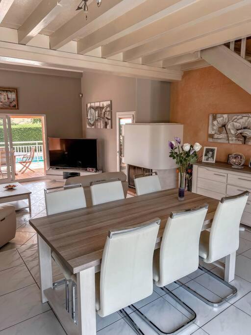 Magnifique Maison A Lentilly - Piscine 外观 照片